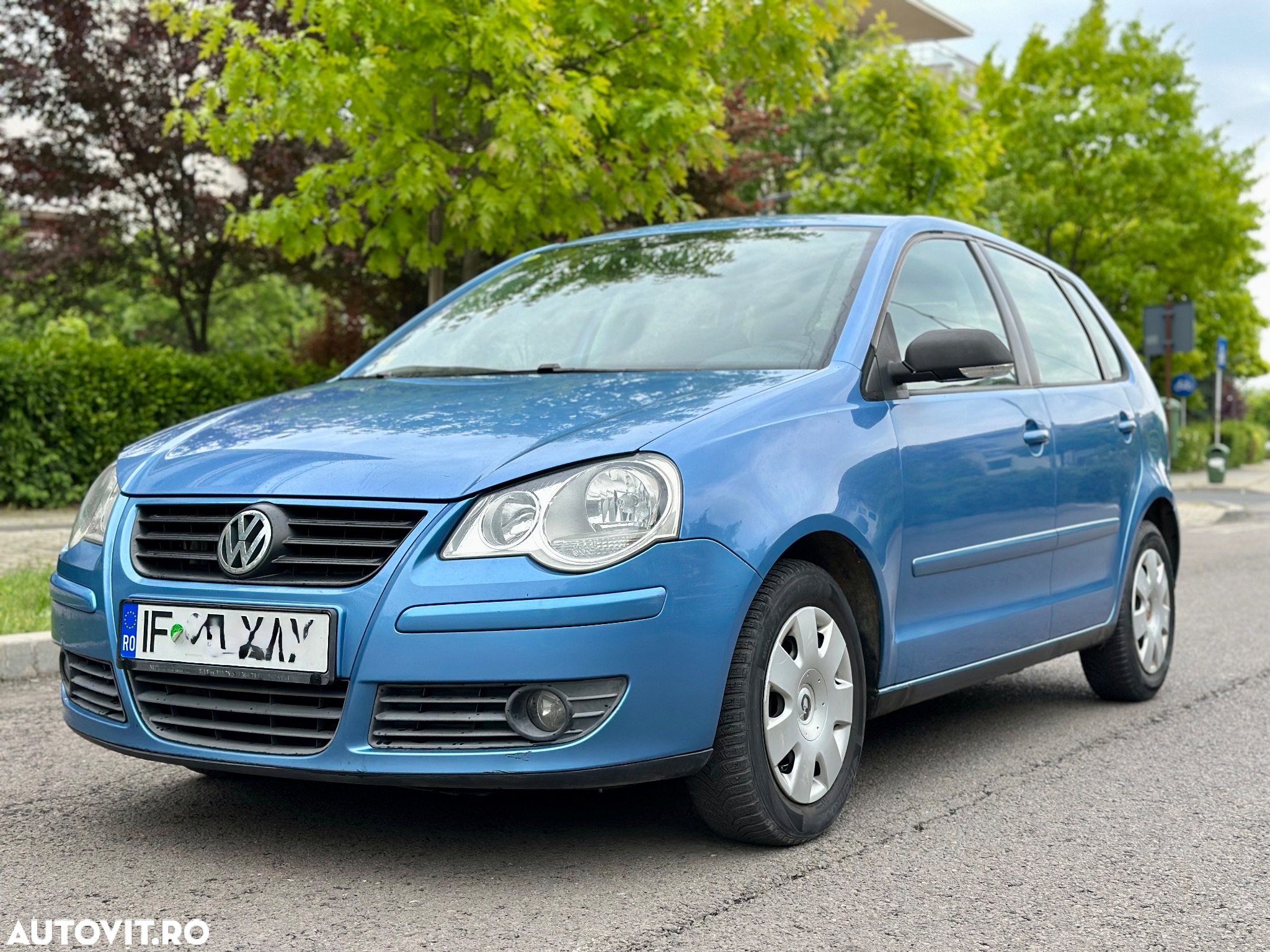 Volkswagen Polo 1.2 Attractive - 2
