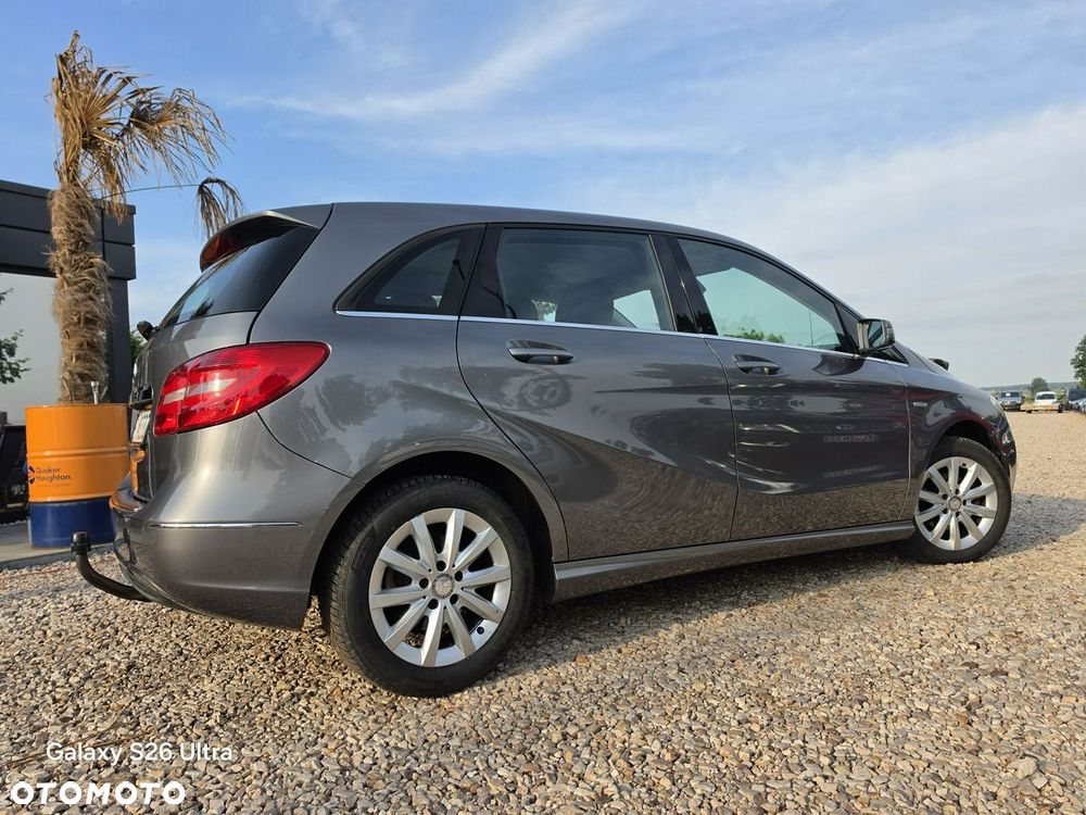 Mercedes-Benz Klasa B 180 CDI (BlueEFFICIENCY) - 24