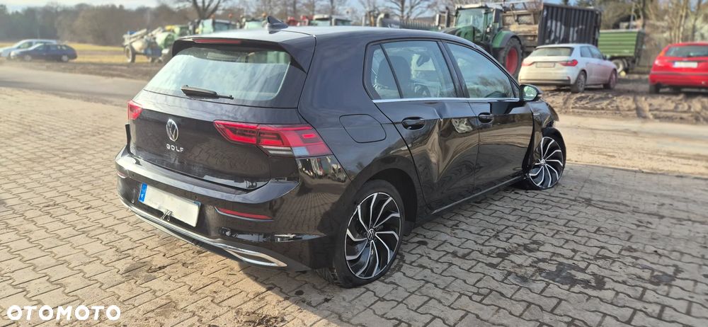 Volkswagen Golf - 17