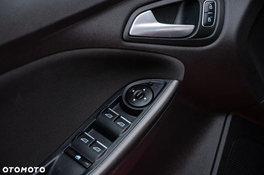 Ford Focus - 17