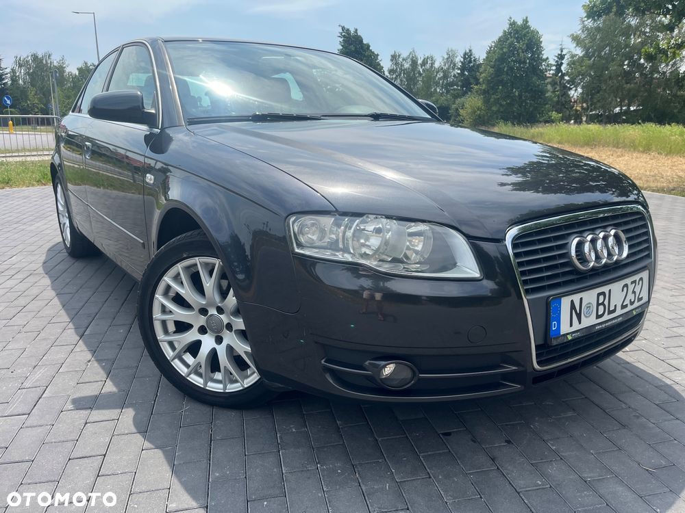 Audi A4 Limousine - 8