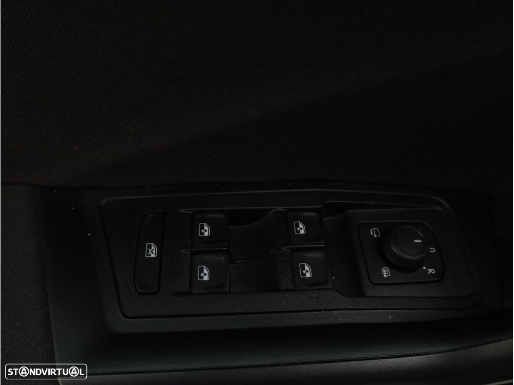 VW T-Roc 1.0 TSI Urban - 19