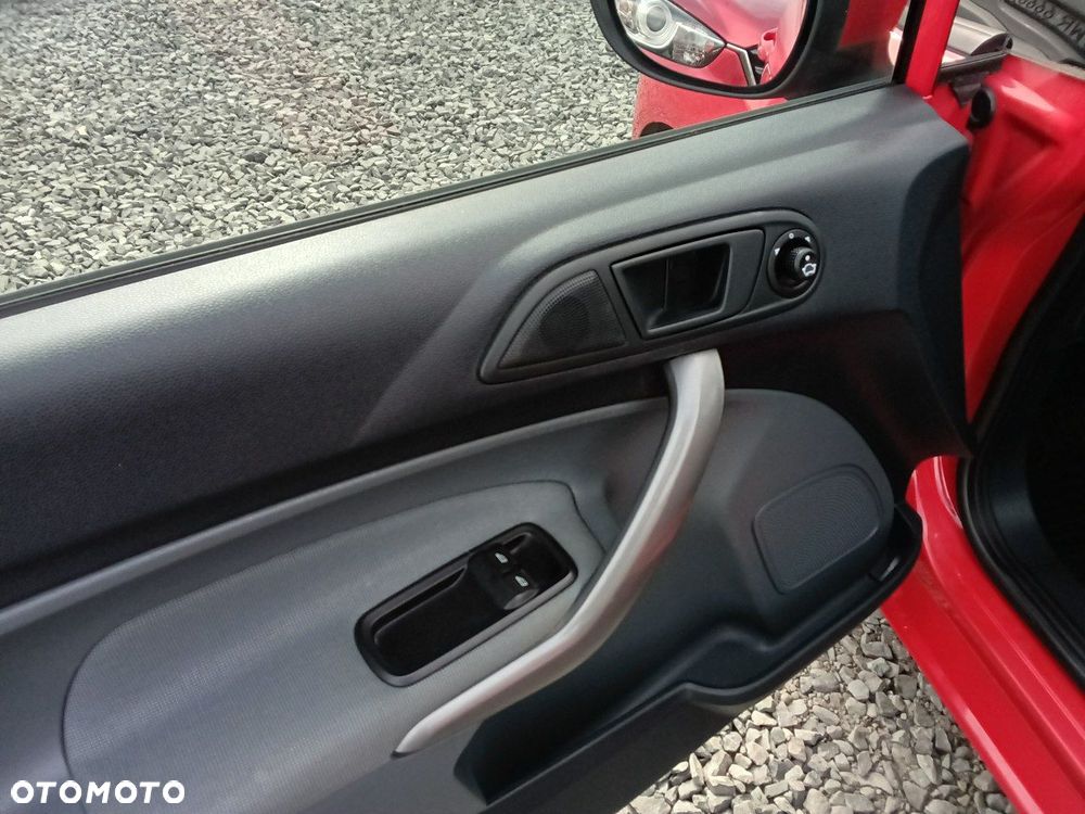 Ford Fiesta - 16