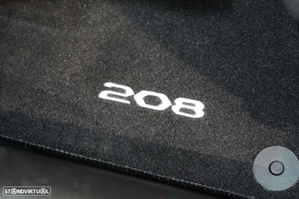 Peugeot 208 - 45