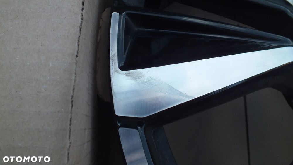 Felga aluminiowa 20 Volvo XC60 II 5x108 32358567 - 4