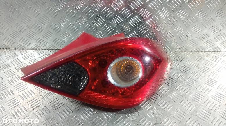 LAMPA PRAWA TYLNA OPEL CORSA D - 1