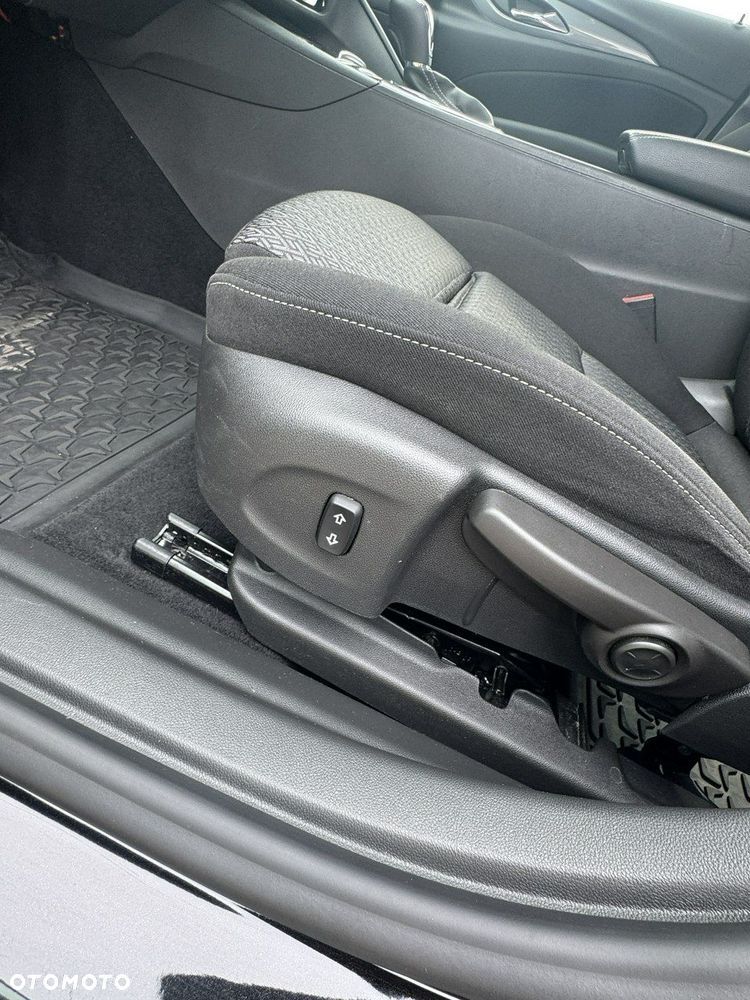 Opel Insignia - 20
