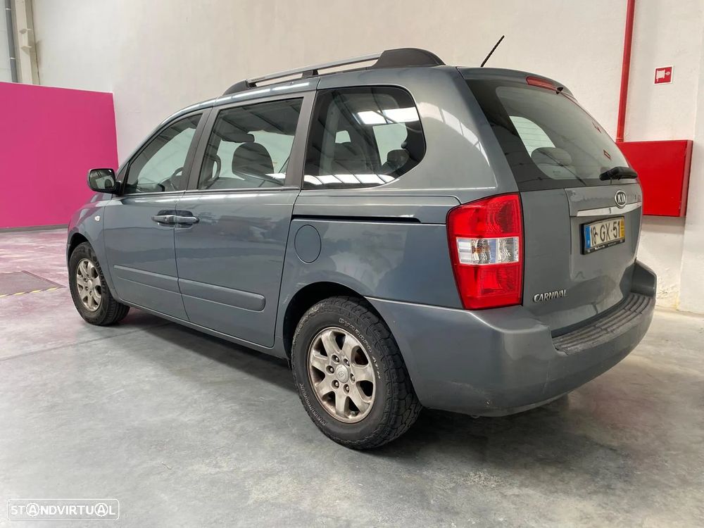 Kia Carnival 2.9 CRDi EX - 2