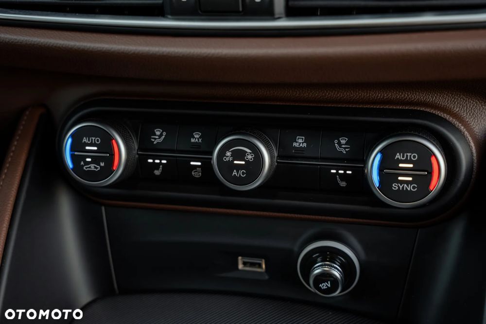 Alfa Romeo Stelvio 2.0 Turbo Veloce Q4 - 33