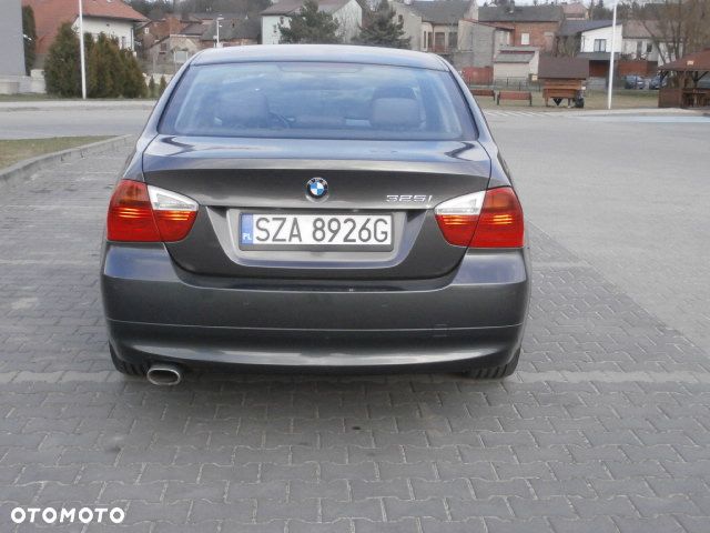 BMW Seria 3 320d DPF - 11