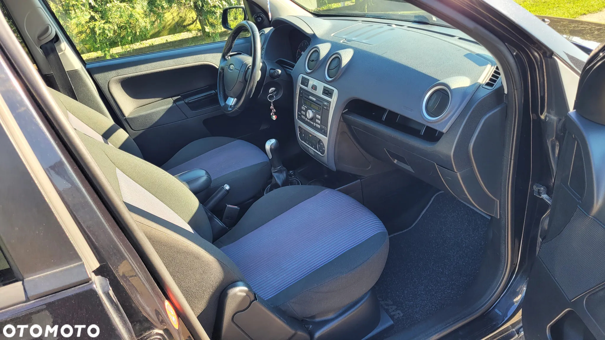 Ford Fusion - 12