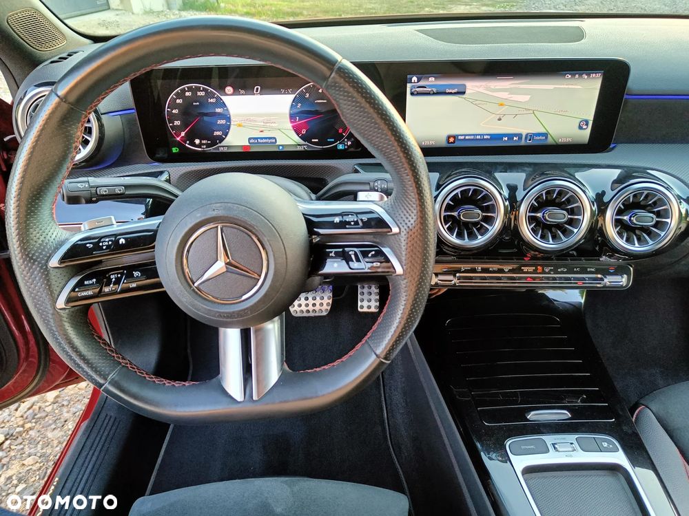 Mercedes-Benz Klasa A 200 AMG Line 7G-DCT - 27