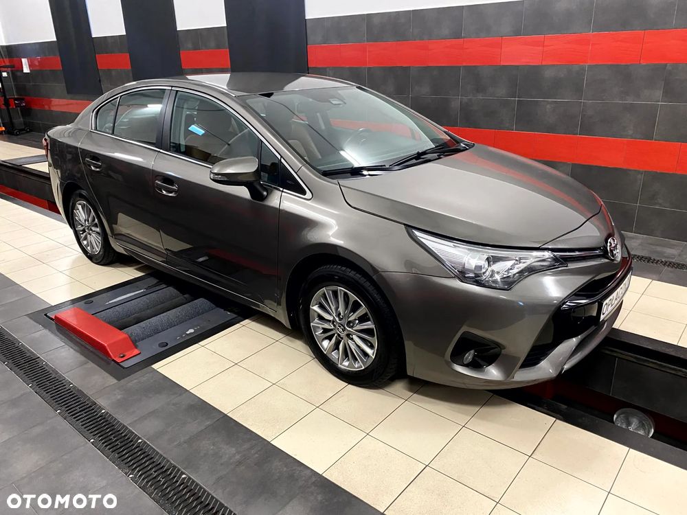 Toyota Avensis 1.8 Premium MS - 4