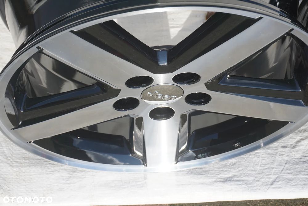 5x114,3 18 7J et40 Jeep - 11