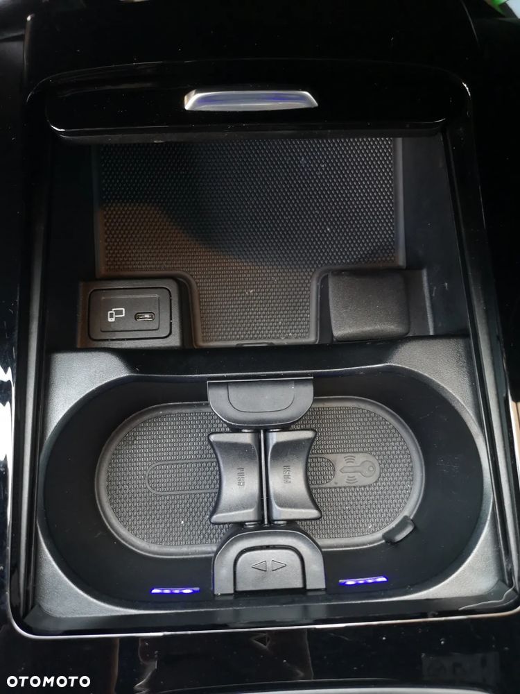 Mercedes-Benz Klasa A 250 e PHEV Progressive 8G-DCT - 17