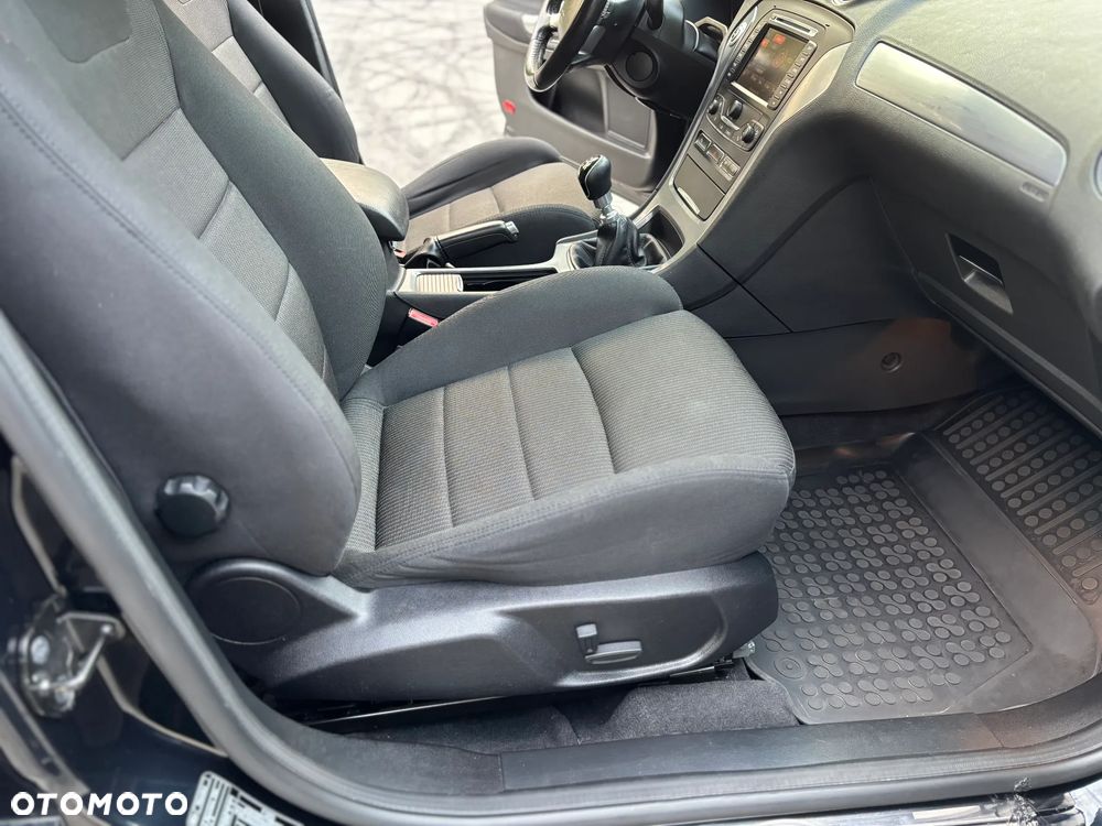 Ford Mondeo 2.2 TDCi Titanium - 16