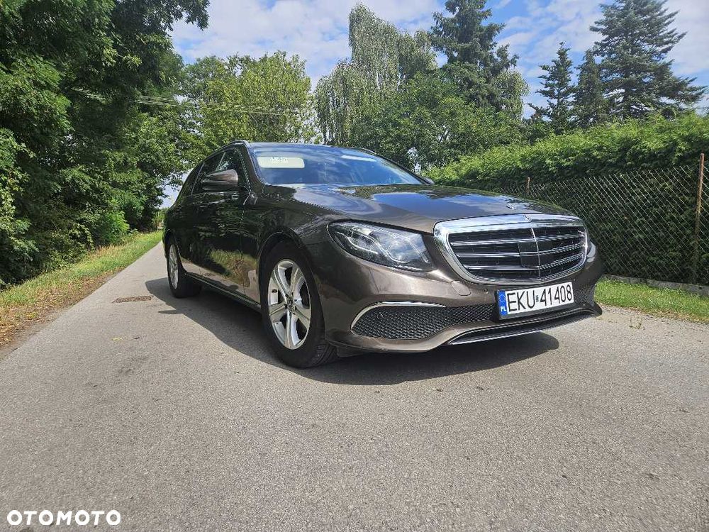 Mercedes-Benz Klasa E 220 d 9G-TRONIC Exclusive - 2