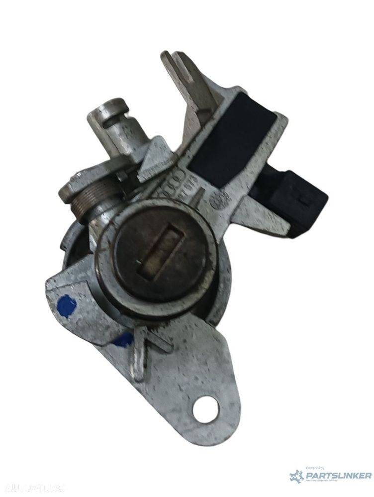 Butuc portbagaj  AUDI A6/S6 III Saloon 4F2, C6 2004 - 2011 8e0827573 - 1