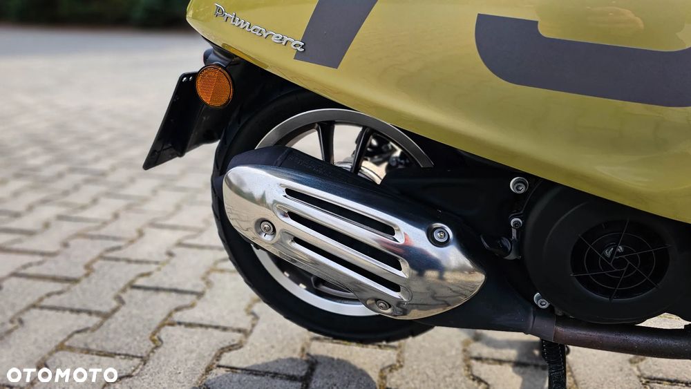 Piaggio Vespa - 10