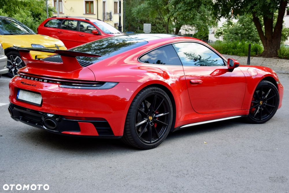 Porsche 911 Carrera 4S - 8