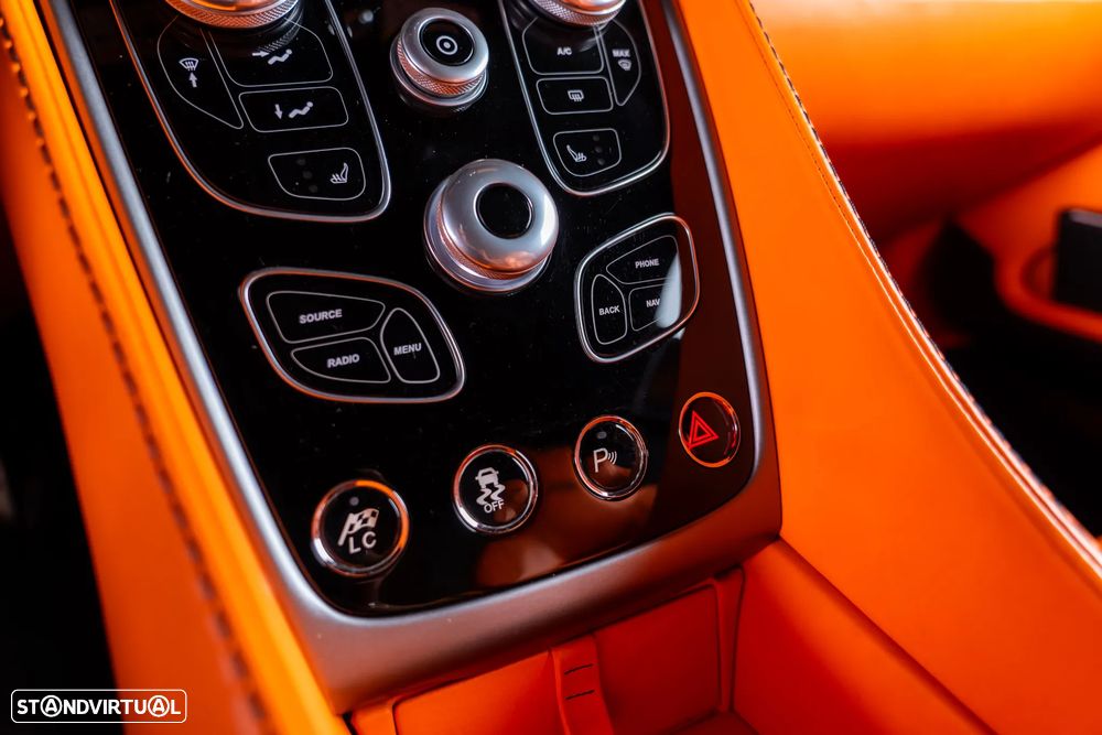 Aston Martin Vanquish 5.9 V12 - 27