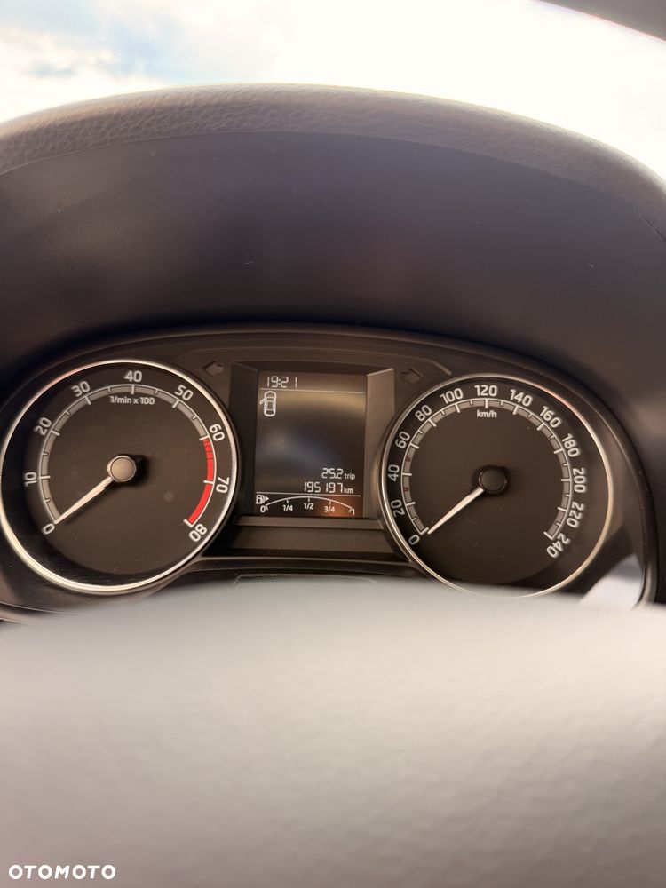 Skoda Fabia 1.0 Active - 6