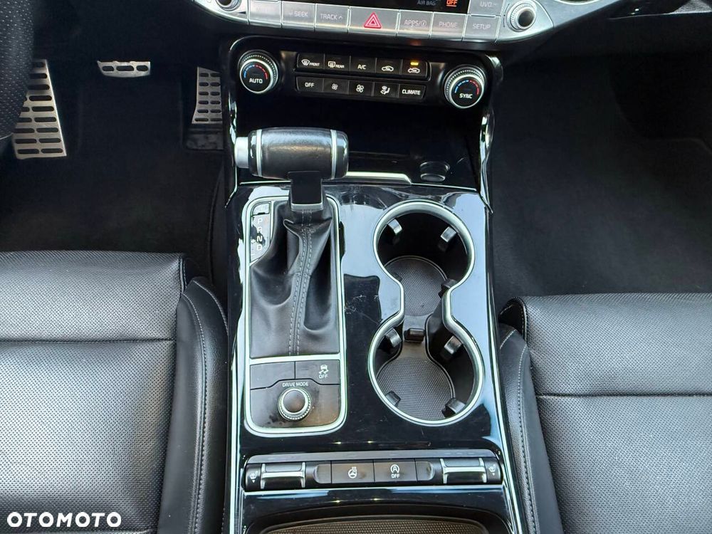 Kia Stinger 2.0 T-GDI GT Line - 17