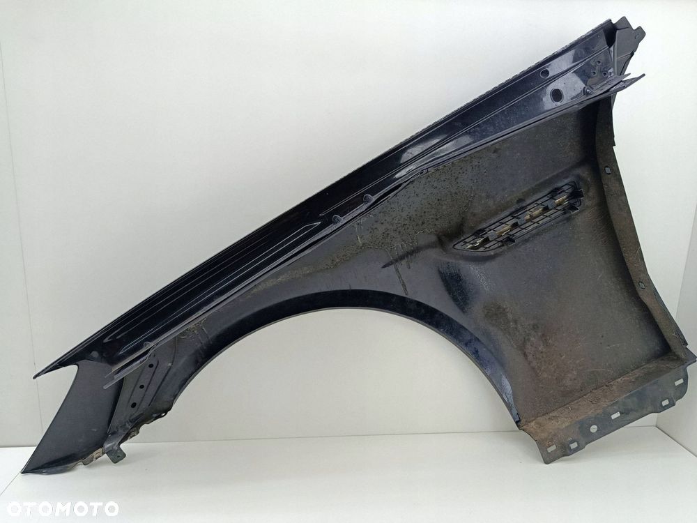 MERCEDES R172 PRAWY PRZEDNI BŁOTNIK 197 - 10