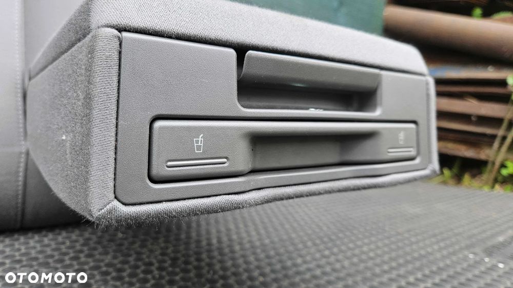 Podłokietnik Uchwyt Kubek Cup Holder Tył Tylny Oparcie Składane Welur Swing Audi A4 B6 B7 Sedan Kombi - 16