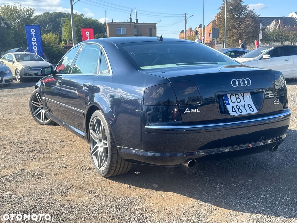 Audi A8 4.2 quattro Langversion - 10