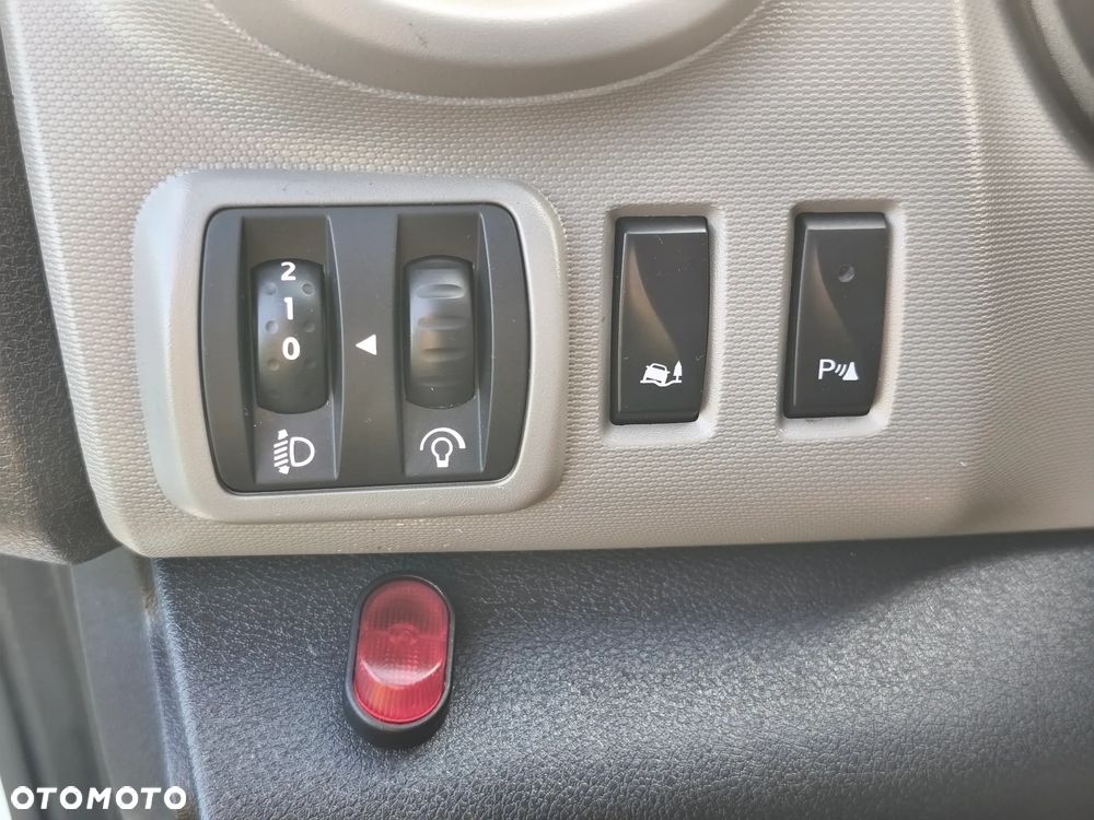 Renault TRAFIC - 24
