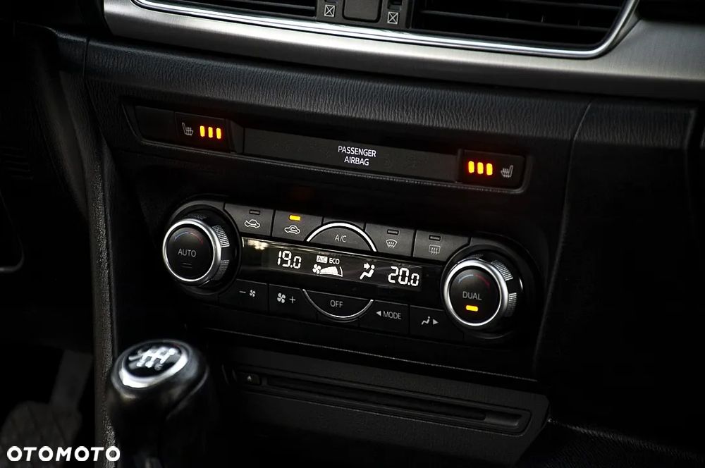 Mazda 3 SKYACTIV-G 120 Urban Limited - 36