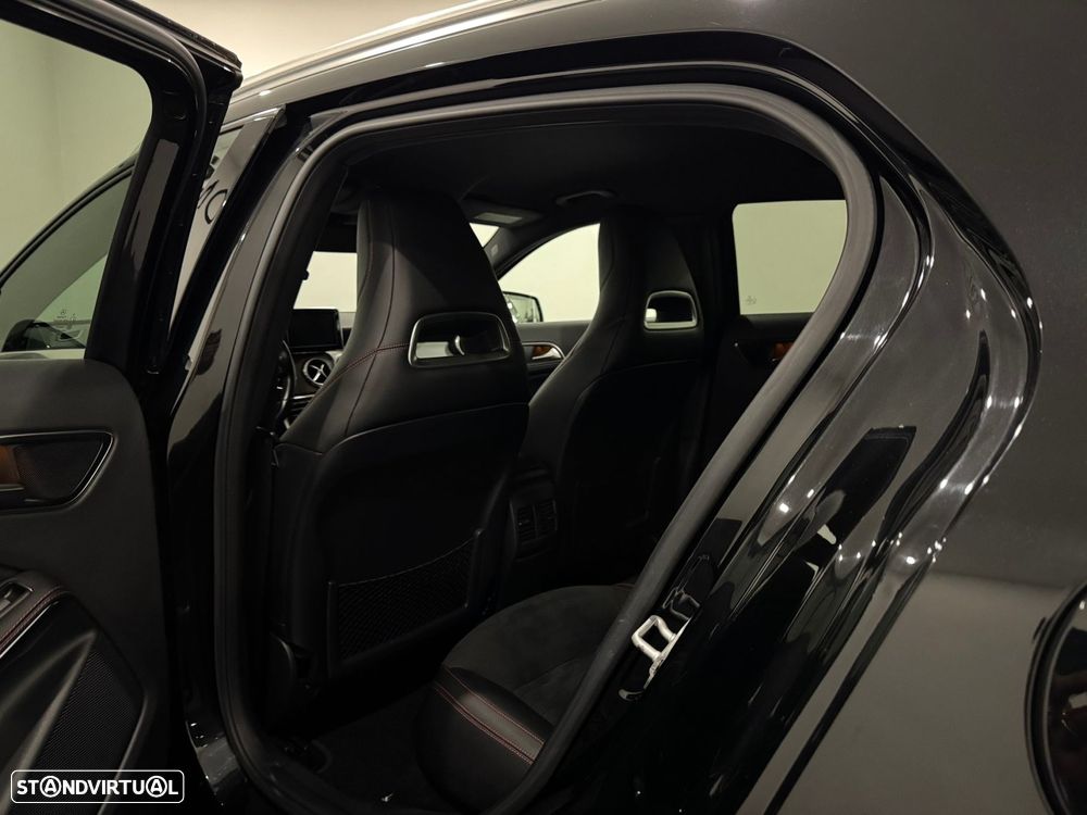 Mercedes-Benz GLA 200 - 31