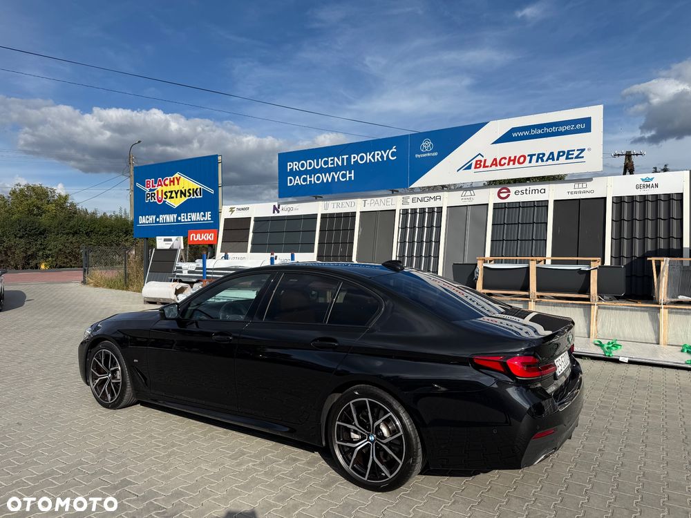 BMW Seria 5 530d xDrive Touring M Sport Edition - 6