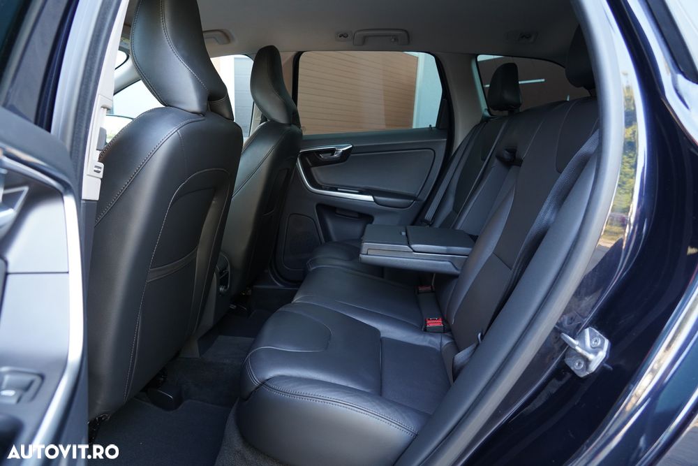 Volvo XC 60 D5 AWD Aut. Summum - 10
