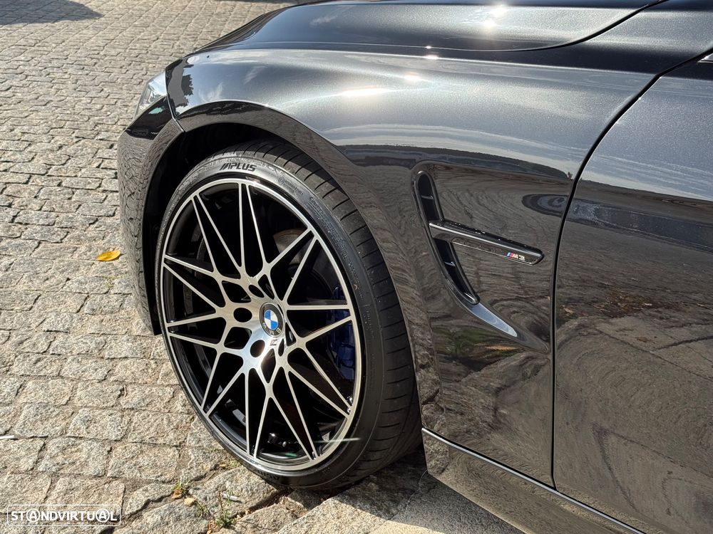BMW 320 d Pack M - 13