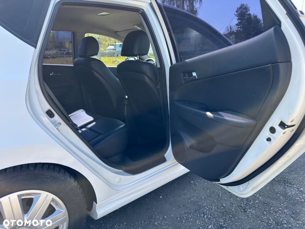 Hyundai i30 1.6 Classic + - 24