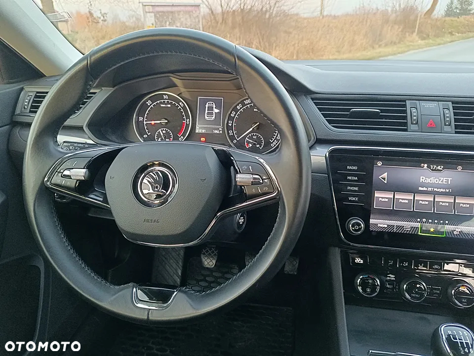 Skoda Superb 2.0 TDI Ambition - 32