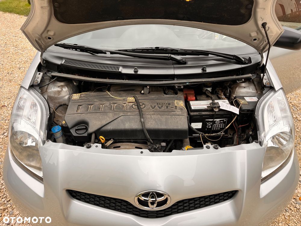 Toyota Yaris - 23