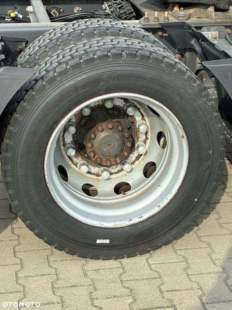 Renault T480 X_LOW - 13