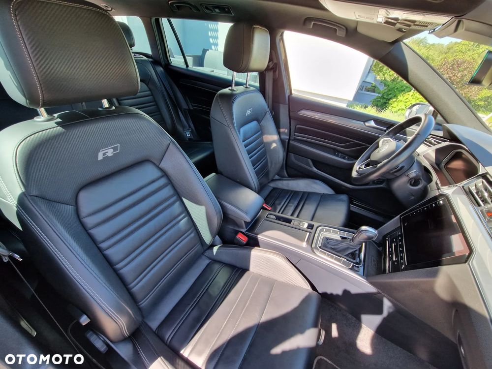 Volkswagen Passat 2.0 TDI SCR DSG Business - 14
