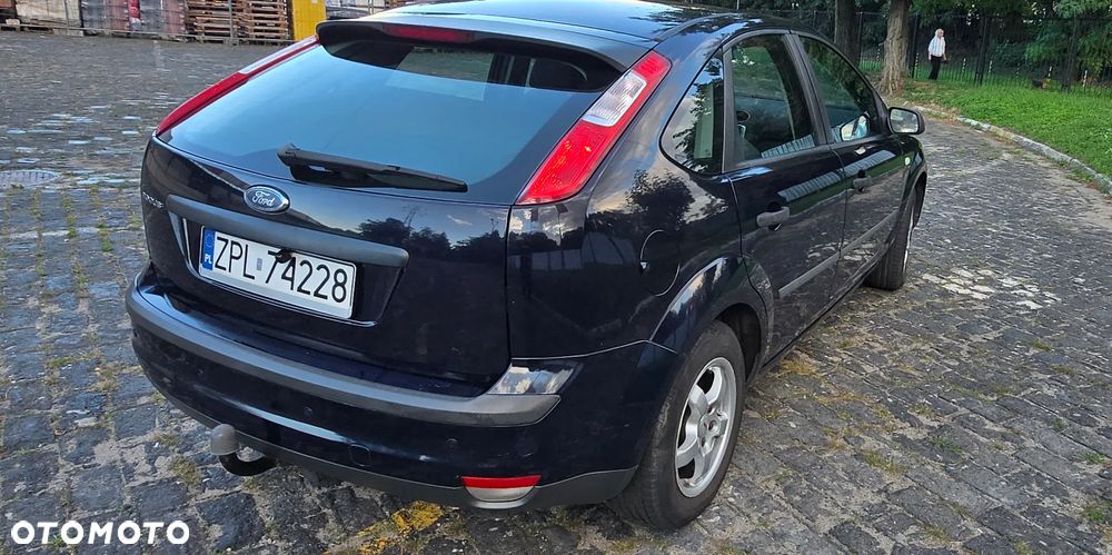Ford Focus 1.4 Ambiente - 11