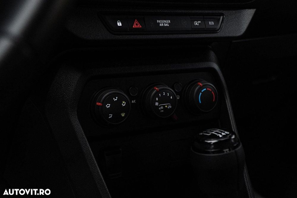 Dacia Logan TCe 90 MT6 Prestige - 11