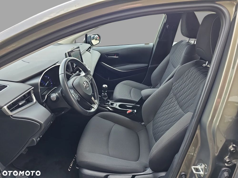 Toyota Corolla 1.5 Comfort - 11
