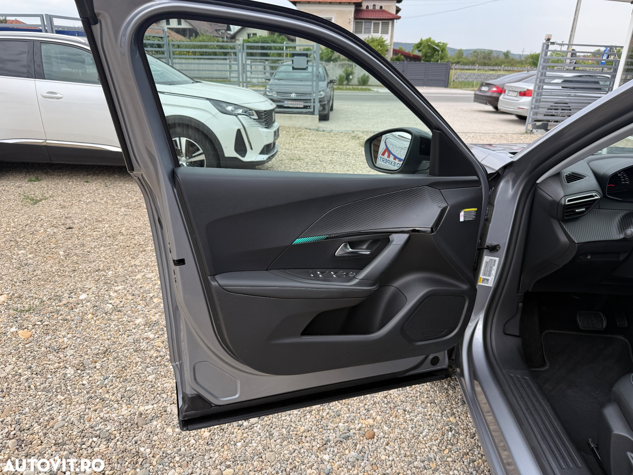 Peugeot 2008 BlueHDi 130 EAT8 Allure Pack - 11