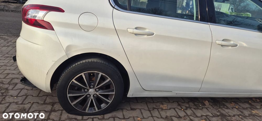 Peugeot 308 1.2 PureTech Active S&S - 13