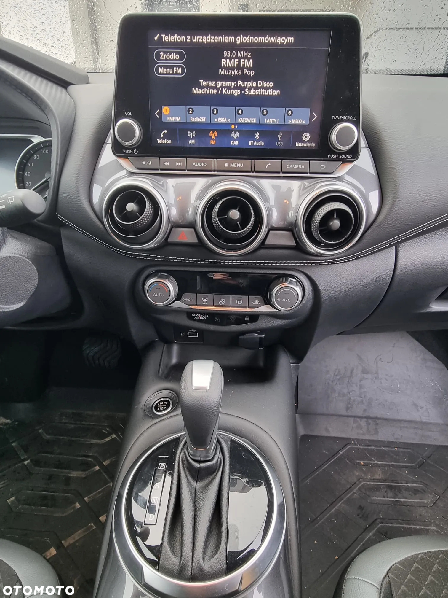 Nissan Juke 1.0 DIG-T N-Connecta DCT - 4