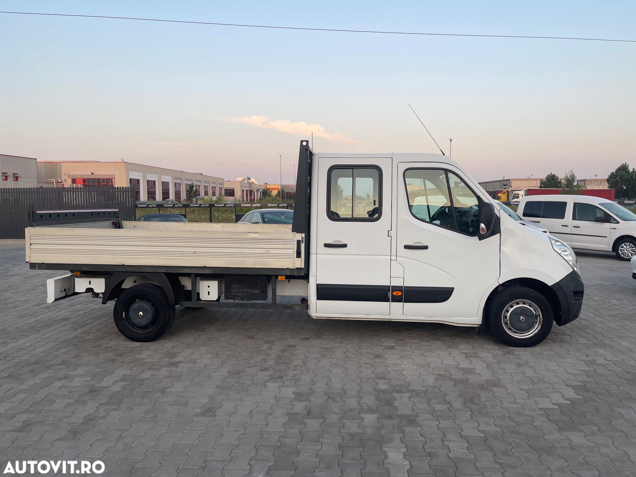 Renault Master Doka - 4