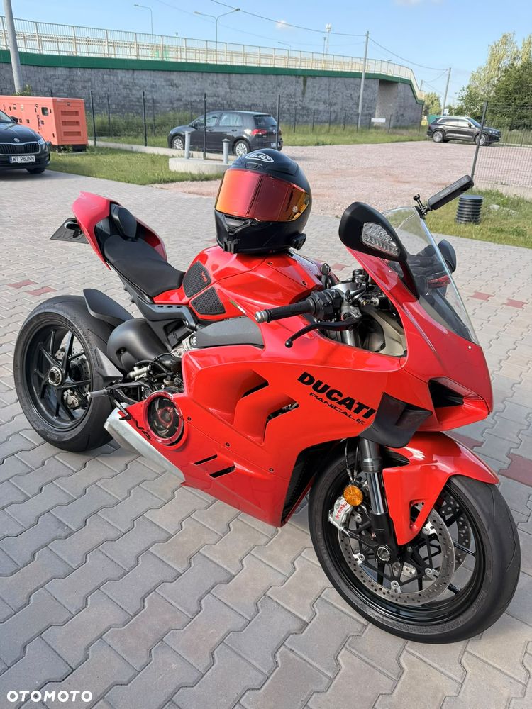 Ducati Panigale V4 - 2