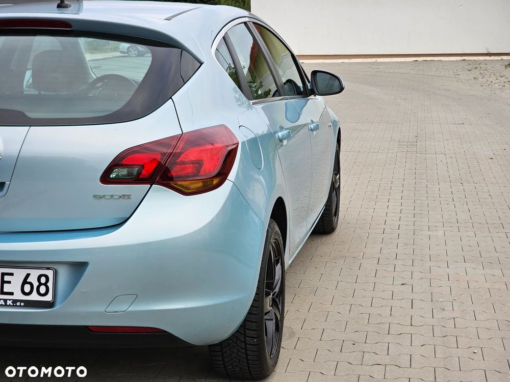 Opel Astra 1.4 ecoFLEX Cosmo - 16